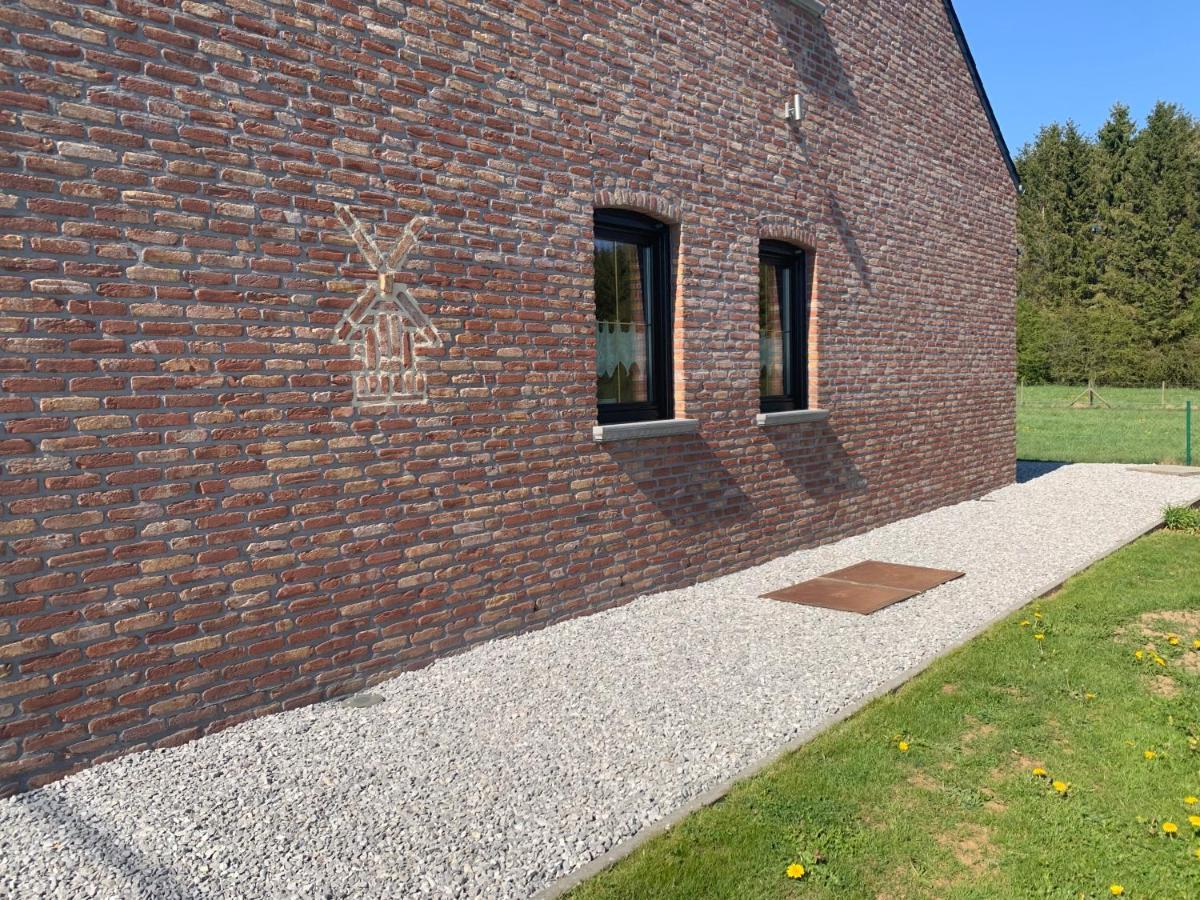 L'Evasion Du Berger Australien Apartment Couvin Exterior photo